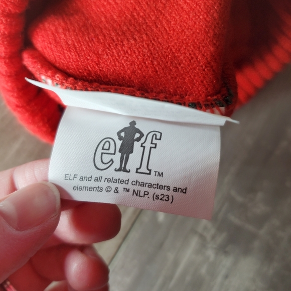 NWT Elf The Movie Embroidered OMG SANTA Red and Green Beanie Hat OSFM Adult Size - Picture 3 of 11